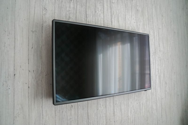 Cost of Television Hanging — Cost of Television Hanging
